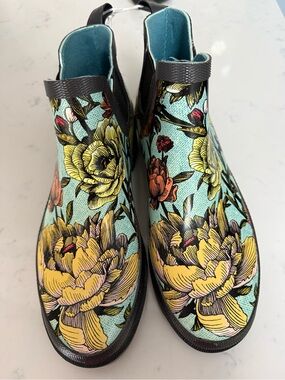 Women's Floral Chelsea Rain Ankle Boots - Yellow Floral on Aqua